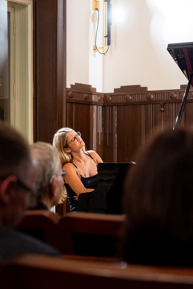 Koncert na UHK — fotografie 14 z 15